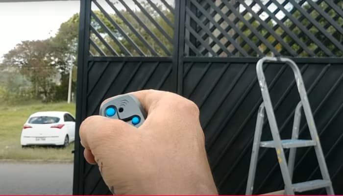 Defeito em motor de portão automático – diagnóstico e conserto em São Paulo